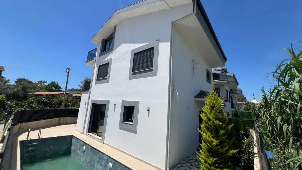 Property in Karagedik